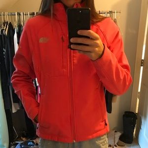 North Face Women’s TNF Apex Jacket